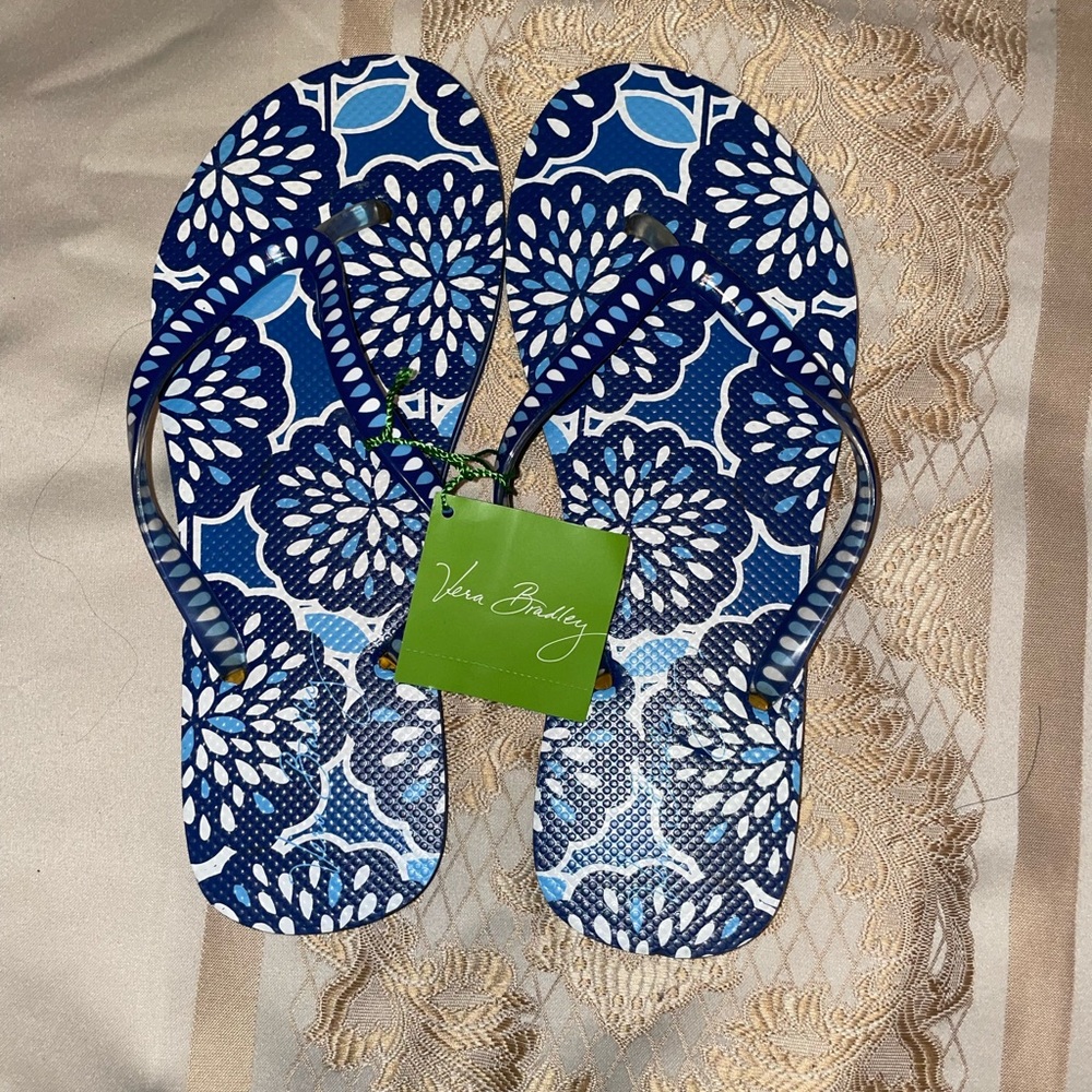 Never worn Vera Bradley flip flops